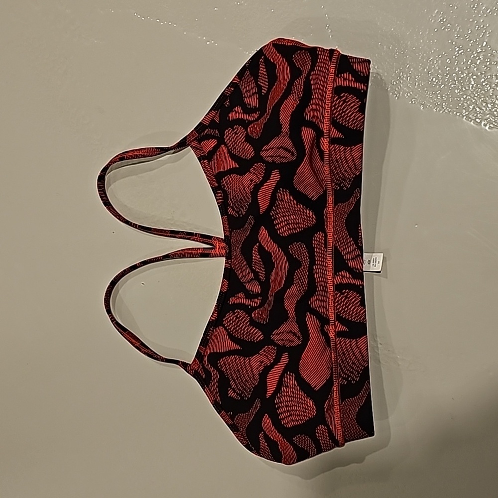 Lululemon Flow Y bra, size 10